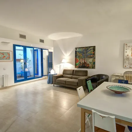 Sanctuary Penthouse By Hello Homes *