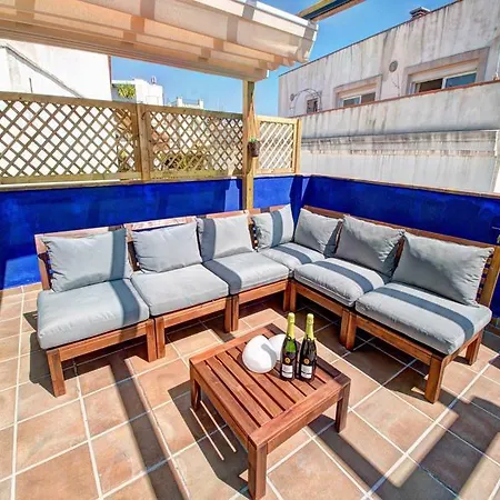 Sanctuary Penthouse By Hello Homes