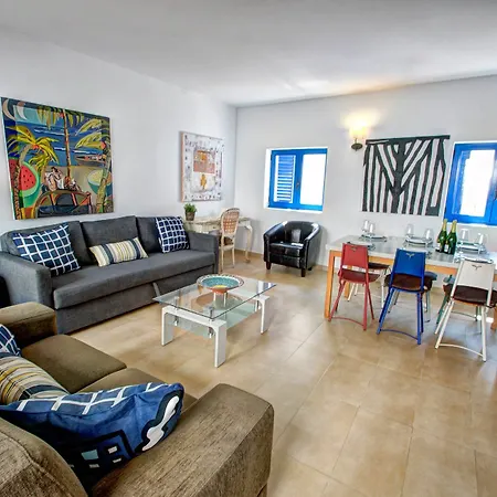 Sanctuary Penthouse By Hello Homes