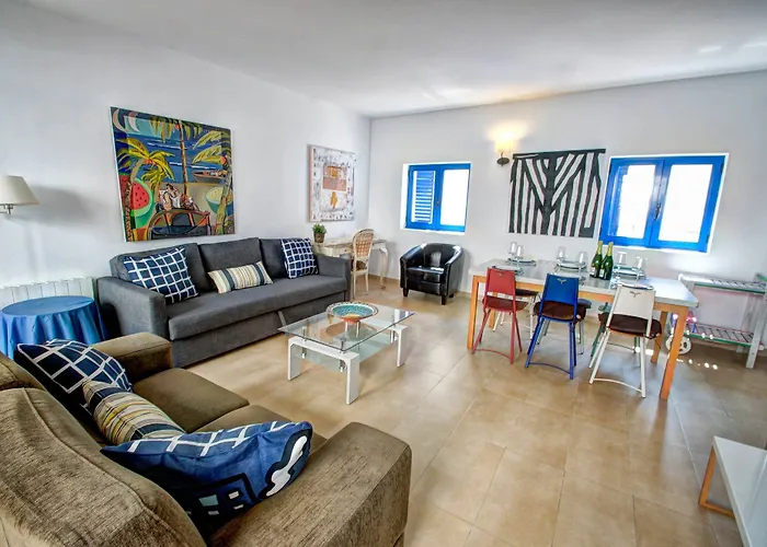 Sanctuary Penthouse By Hello Homes