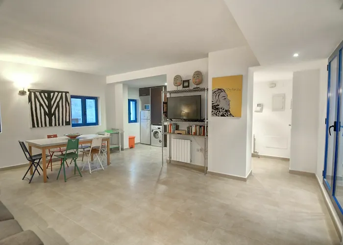 Sanctuary Penthouse By Hello Homes 锡切斯